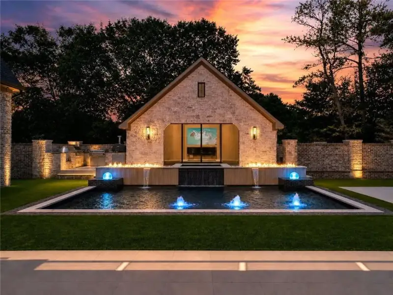 Image 111 of a home in .