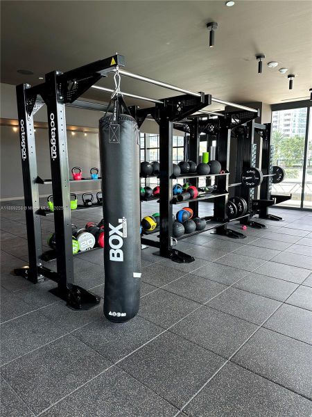 Community amenities in , Miami (Image 34).