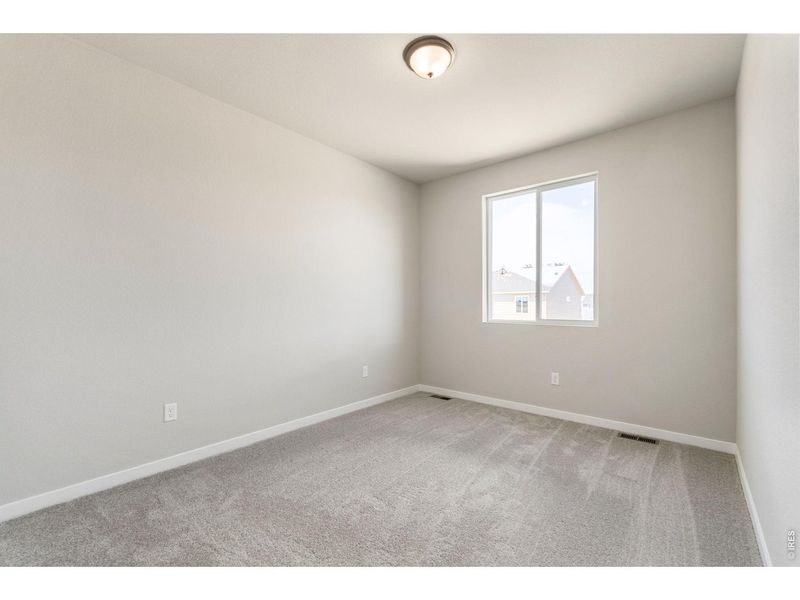 Spacious, unfurnished interior of a new home in Hidden Creek, Frederick (Image 25).