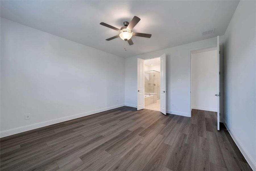 Spacious, unfurnished interior of a new home in Ashford Park - Texana Series, Corinth (Image 28). Spacious, unfurnished interior of a new home in Ashford Park - Texana Series, Corinth (Image 28).