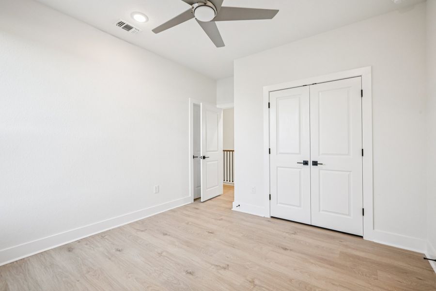 Spacious, unfurnished interior of a new home in Sauls Ranch, Round Rock (Image 51).