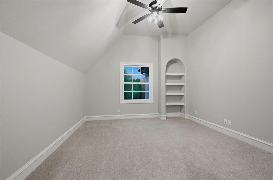 Spacious, unfurnished interior of a new home in , Sherman (Image 24).