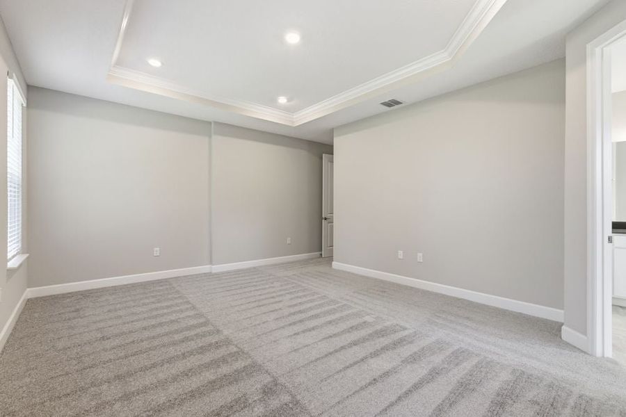 Spacious, unfurnished interior of a new home in Headwaters at Lofton Creek, Yulee (Image 17).