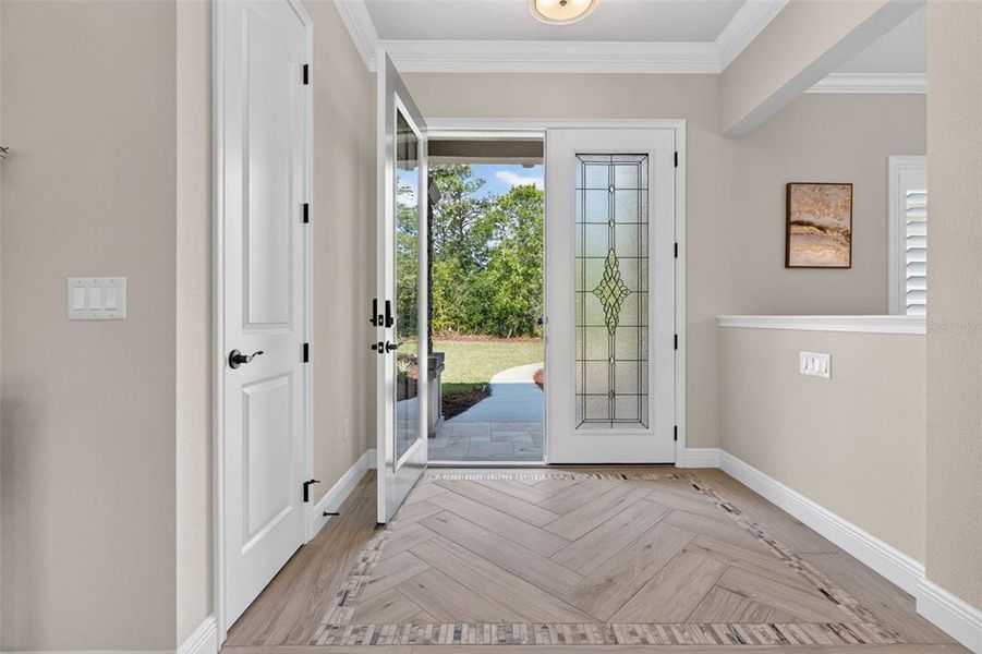 Spacious, unfurnished interior of a new home in , Beverly Hills (Image 19).
