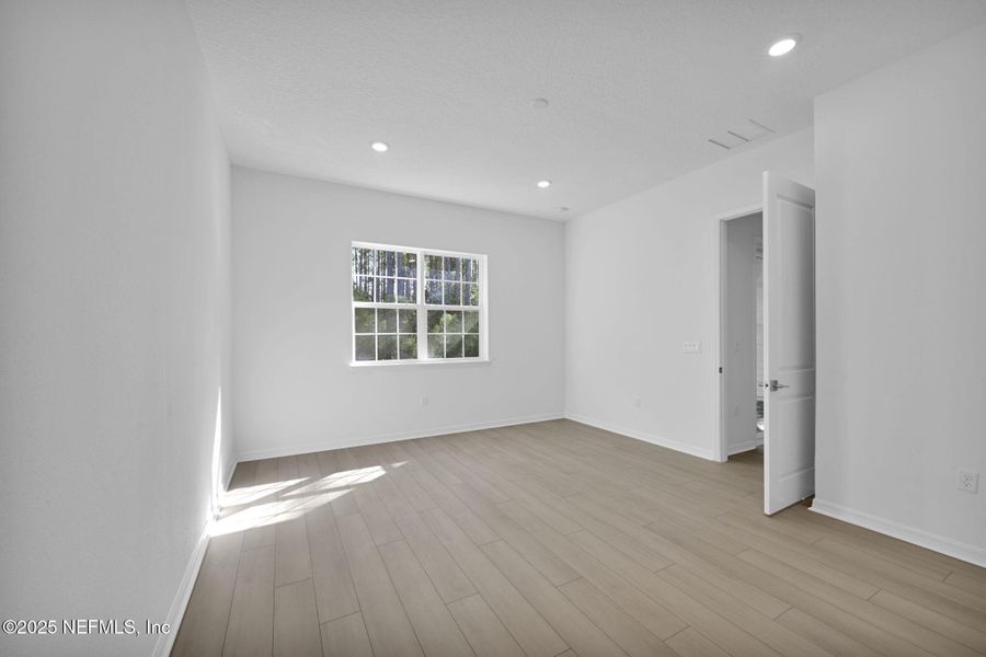 Spacious, unfurnished interior of a new home in Del Webb Nocatee, Ponte Vedra (Image 45).