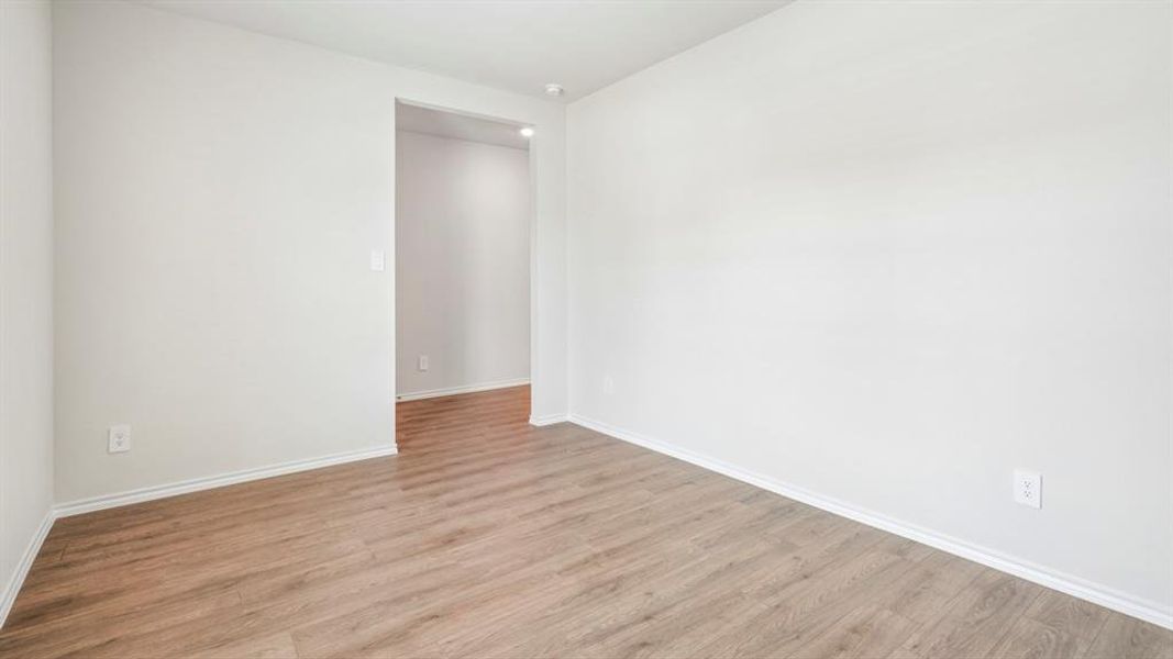 Spacious, unfurnished interior of a new home in Frontier Pointe, Princeton (Image 35).