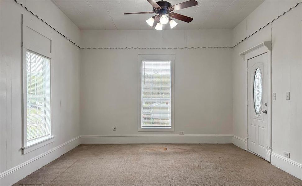 Spacious, unfurnished interior of a new home in , Mineral Wells (Image 11).