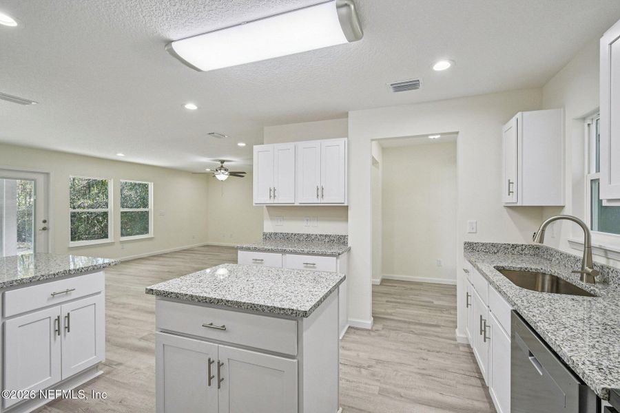 Furnished interior view inside a new home in , Middleburg (Image 15).