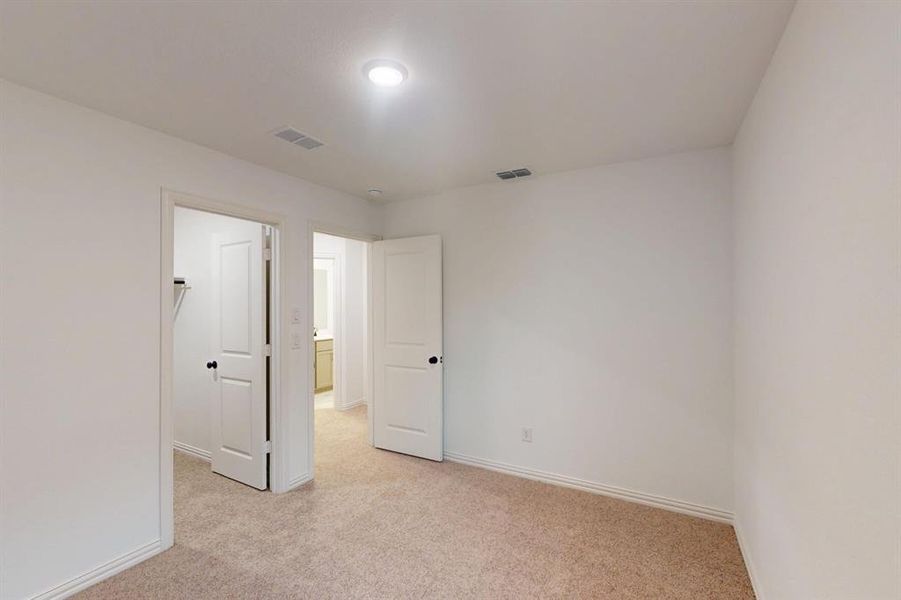 Spacious, unfurnished interior of a new home in Lilybrooke at Legacy Hills, Celina (Image 30).