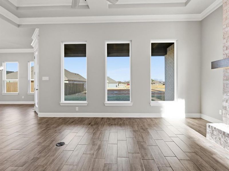 Spacious, unfurnished interior of a new home in , Tolar (Image 19).