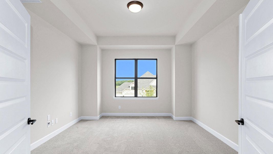 Spacious, unfurnished interior of a new home in Briarley, Montgomery (Image 11).
