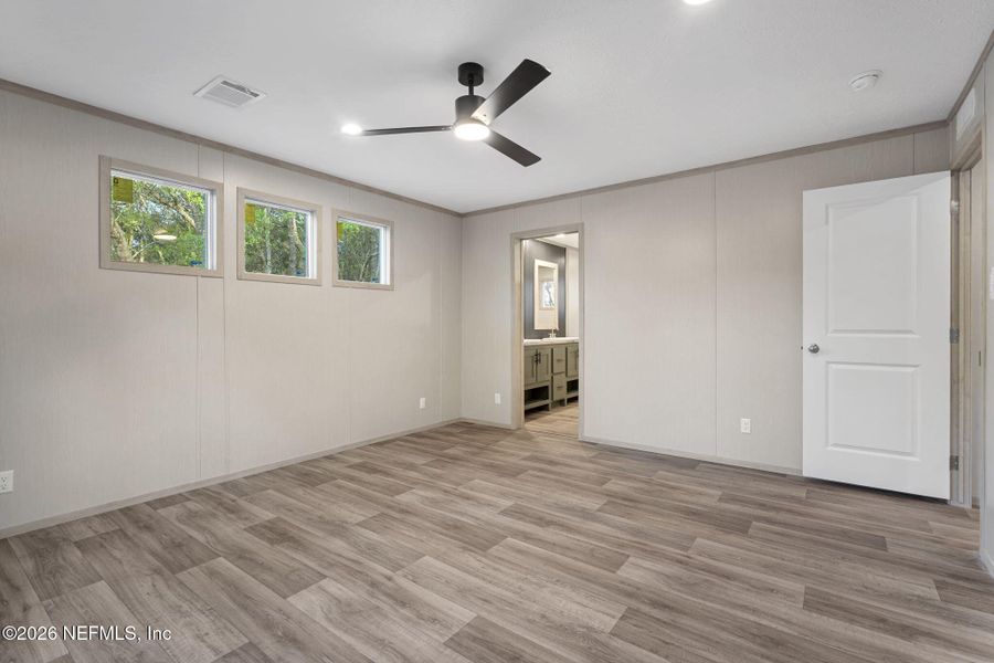 Spacious, unfurnished interior of a new home in , Keystone Heights (Image 37).