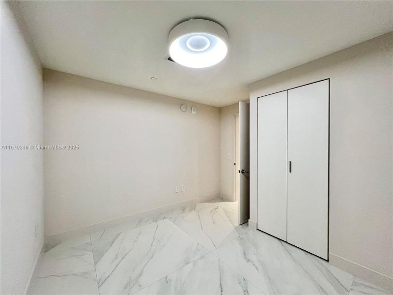 Spacious, unfurnished interior of a new home in , Miami (Image 24).