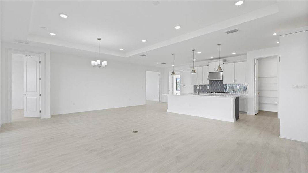 Spacious, unfurnished interior of a new home in Cresswind Lakewood Ranch, Lakewood Ranch (Image 28).