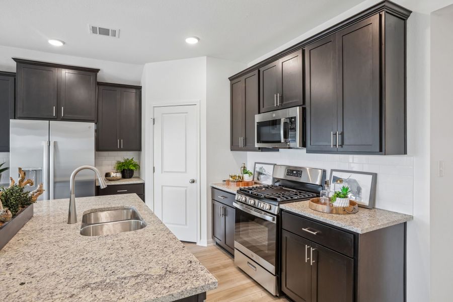 Furnished interior view inside a new home in Lisso, Pflugerville (Image 11).