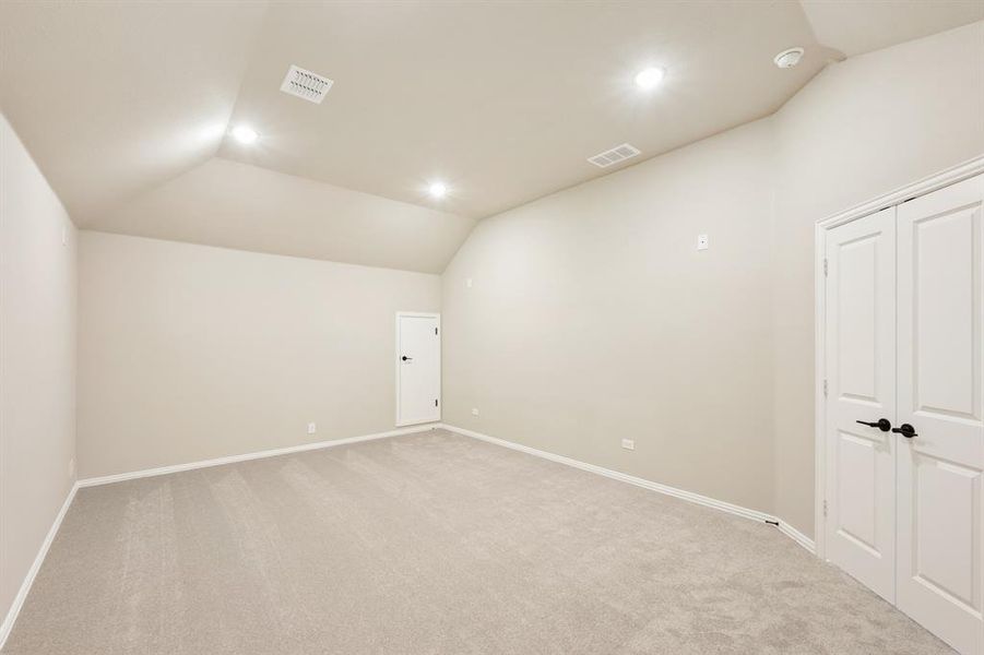 Spacious, unfurnished interior of a new home in Timberbrook 3B-4A, Justin (Image 36). Spacious, unfurnished interior of a new home in Timberbrook 3B-4A, Justin (Image 36).