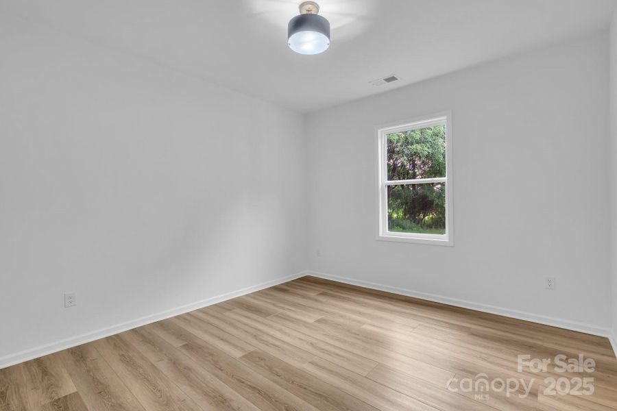 Spacious, unfurnished interior of a new home in , Shelby (Image 22).
