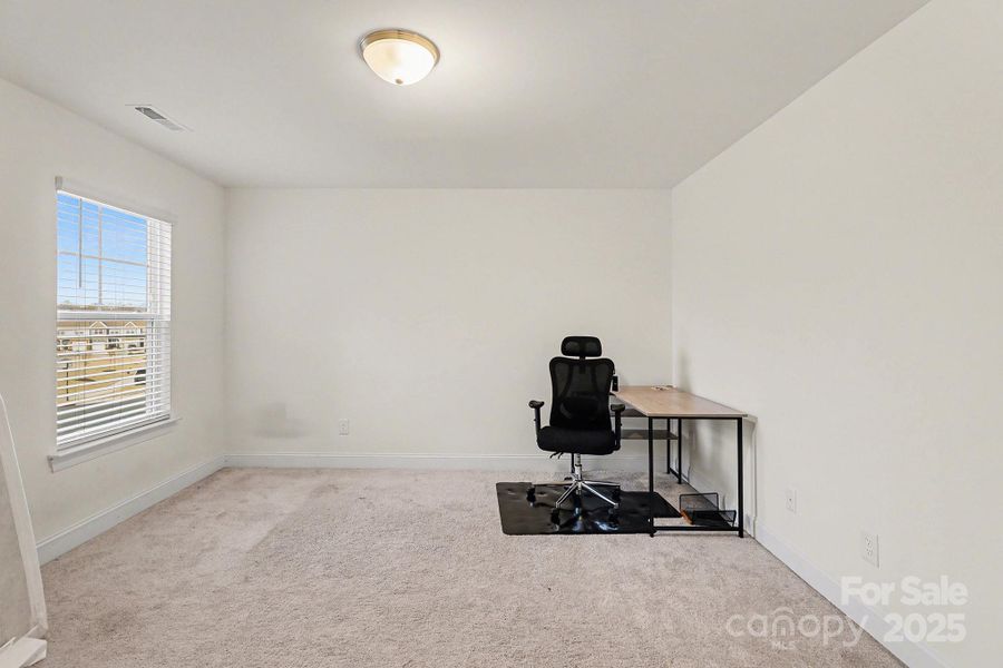 Image 29 of a home in .