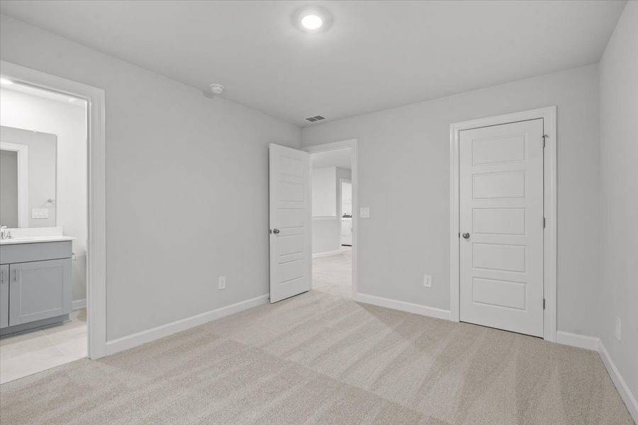 Spacious, unfurnished interior of a new home in Collier Ridge, Moore (Image 22).