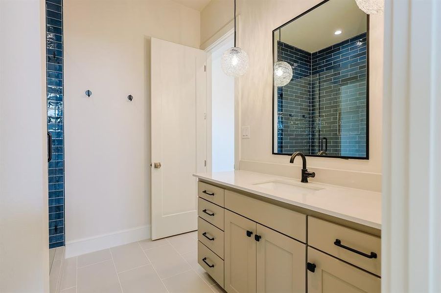 Furnished interior view inside a new home in Dove Station, Grapevine (Image 23).