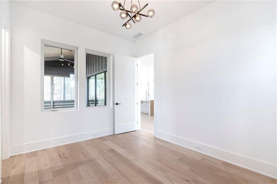 Spacious, unfurnished interior of a new home in Aster, Roswell (Image 38).