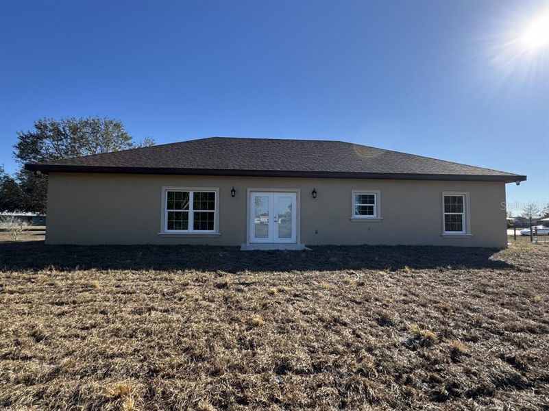 Exterior details and patio area of a home in , Okeechobee (Image 19).