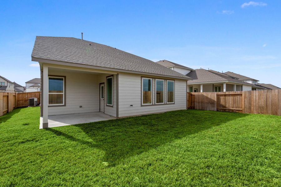 Exterior details and patio area of a home in Huntington Place, Rosharon (Image 20). Exterior details and patio area of a home in Huntington Place, Rosharon (Image 20).