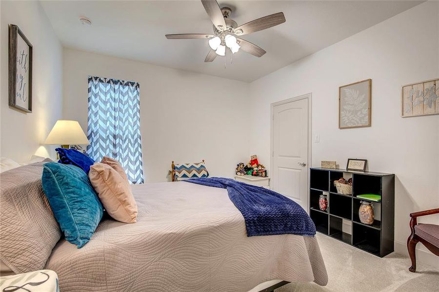 Furnished interior view inside a new home in , Lavon (Image 17).