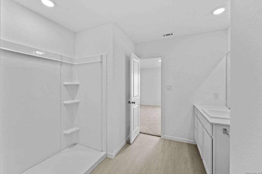 Image 24 of a home in Spring Grove.