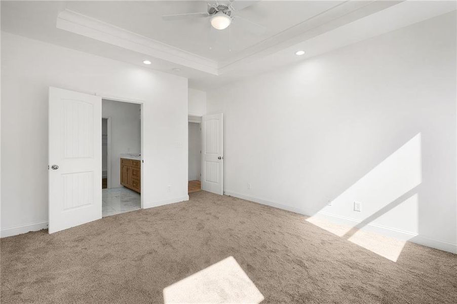 Spacious, unfurnished interior of a new home in , Calhoun (Image 15).