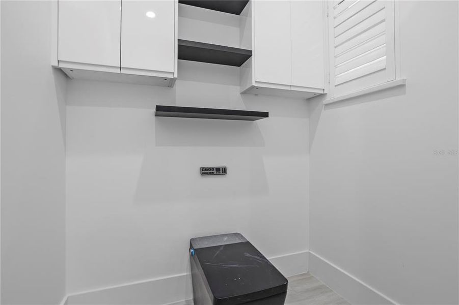Furnished interior view inside a new home in , Eustis (Image 13).