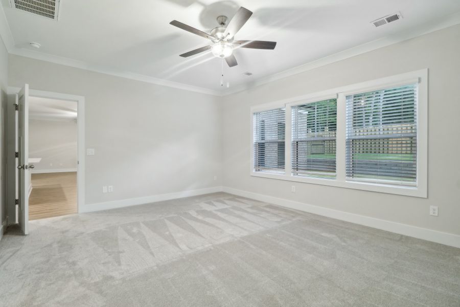 Representative unfurnished interior of a home built from the Carol II by Great Southern Homes in The Cove, Sumter (Image 26).