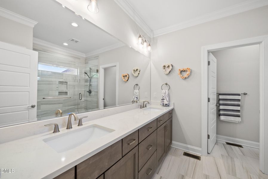 8420 Adagio Cir