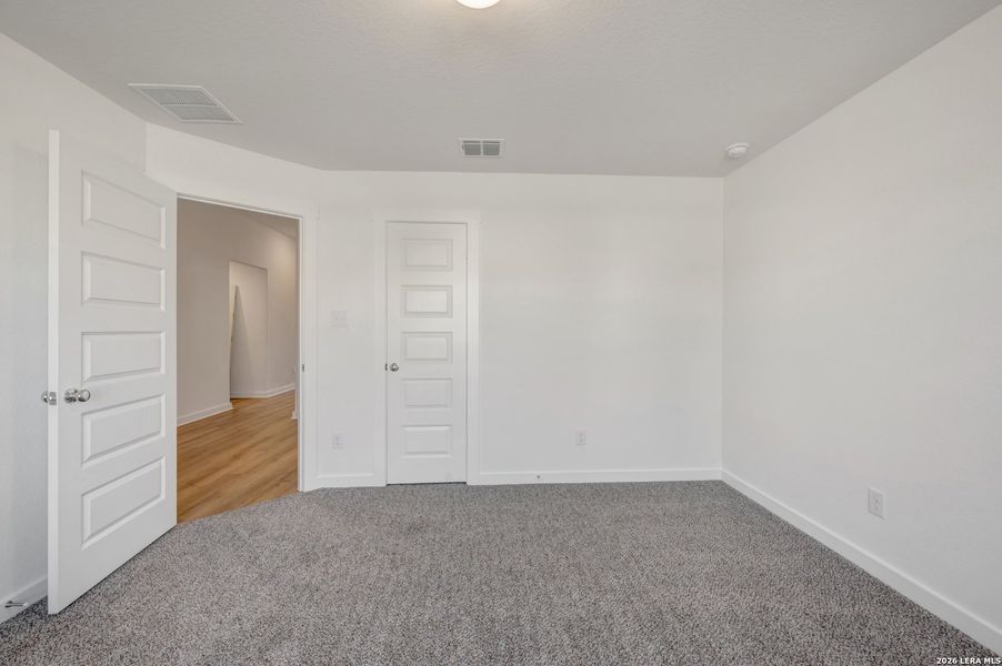 Spacious, unfurnished interior of a new home in Paloma Park, Converse (Image 22).