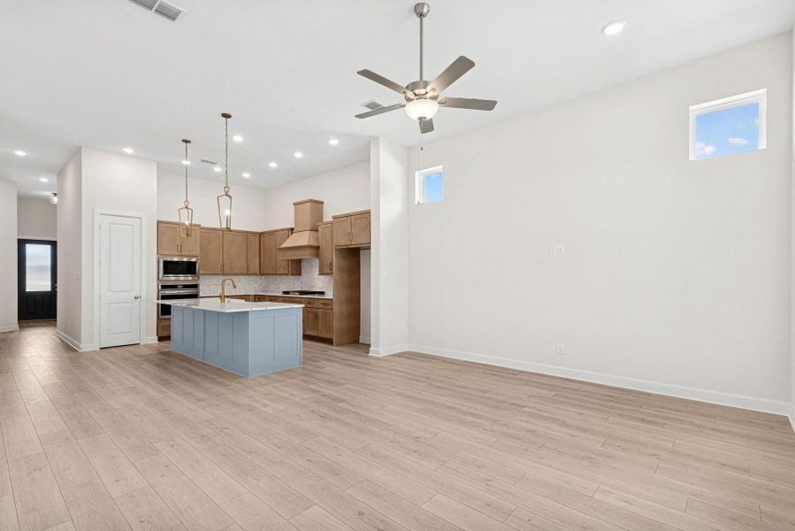 Image 21 of a home in ARTAVIA 45' Homesites.