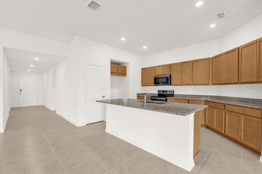 Furnished interior view inside a new home in Hancock Crossings, Bartow (Image 4).