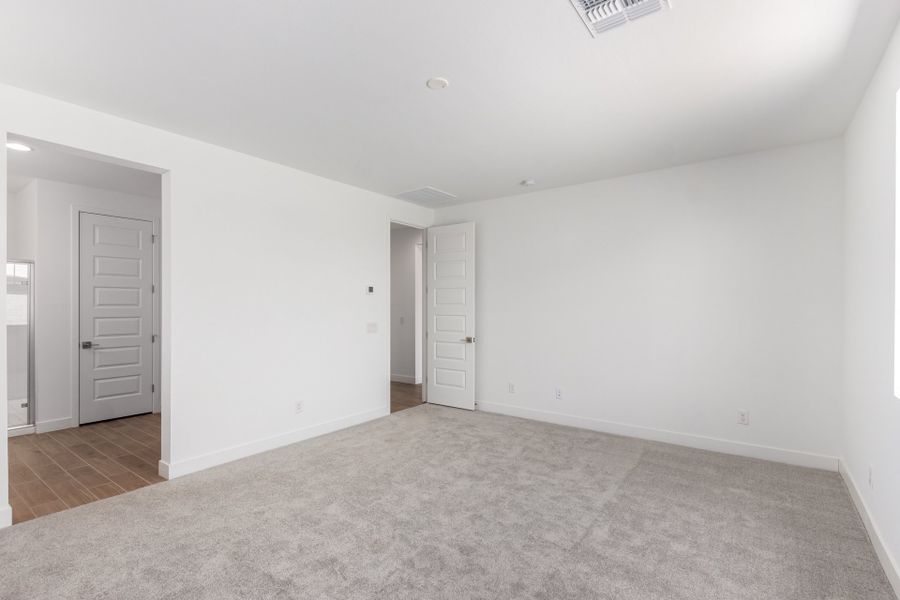 Spacious, unfurnished interior of a new home in Parkside, Avondale (Image 10).