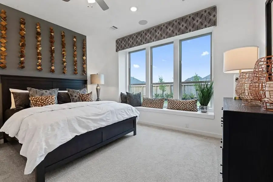 Representative furnished interior of a home built from the Hemlock II Katy Lakes 50 by Brohn Homes in Katy Lakes, Katy (Image 5).