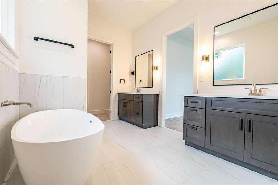 Furnished interior view inside a new home in , Granbury (Image 8). Furnished interior view inside a new home in , Granbury (Image 8).