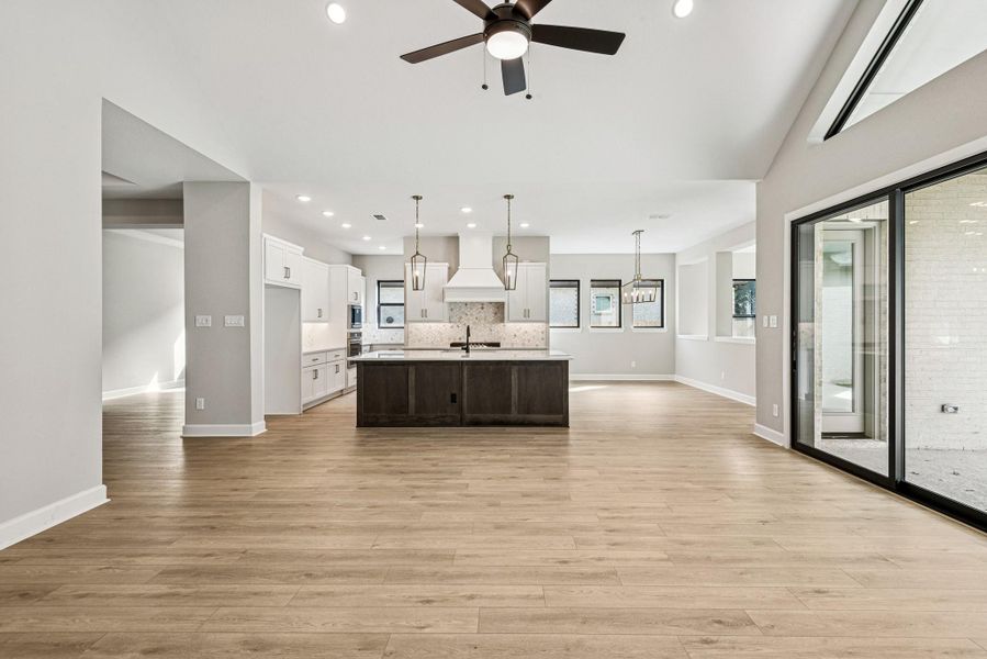 Spacious, unfurnished interior of a new home in ARTAVIA 65' Homesites, Conroe (Image 32).