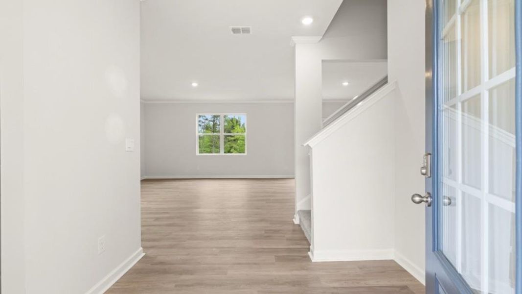 Spacious, unfurnished interior of a new home in Sheffield Highlands, Dallas (Image 12).