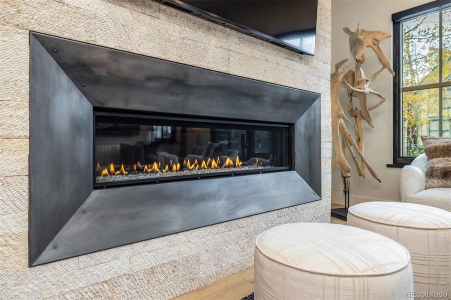 Image 38 of a home in .