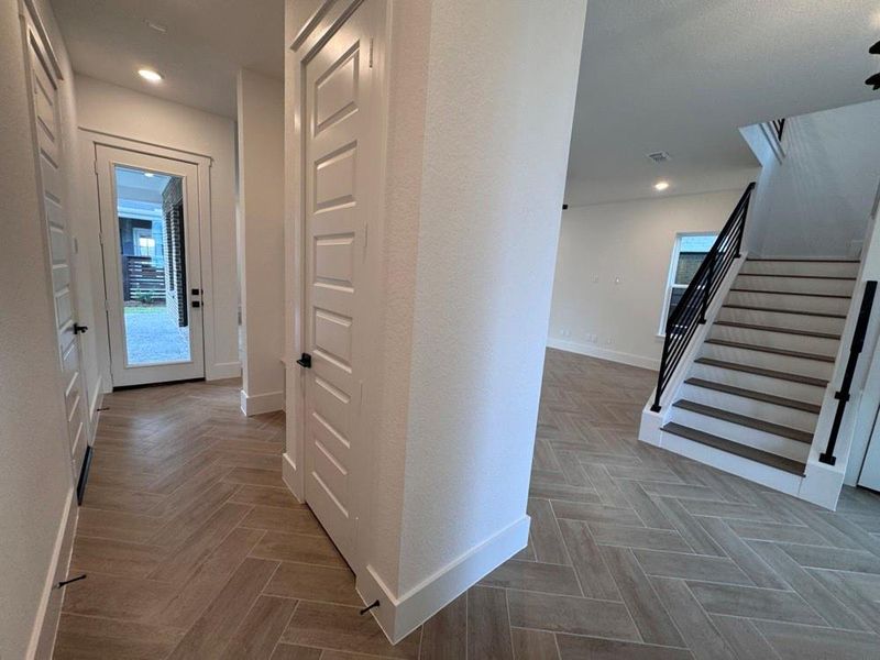 Spacious, unfurnished interior of a new home in Easthaven at Bridgeland Central - Vision Collection, Cypress (Image 24).