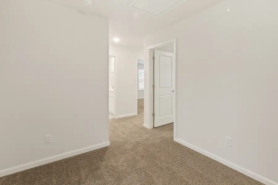 Spacious, unfurnished interior of a new home in Halton Oaks, Spartanburg (Image 12). Spacious, unfurnished interior of a new home in Halton Oaks, Spartanburg (Image 12).
