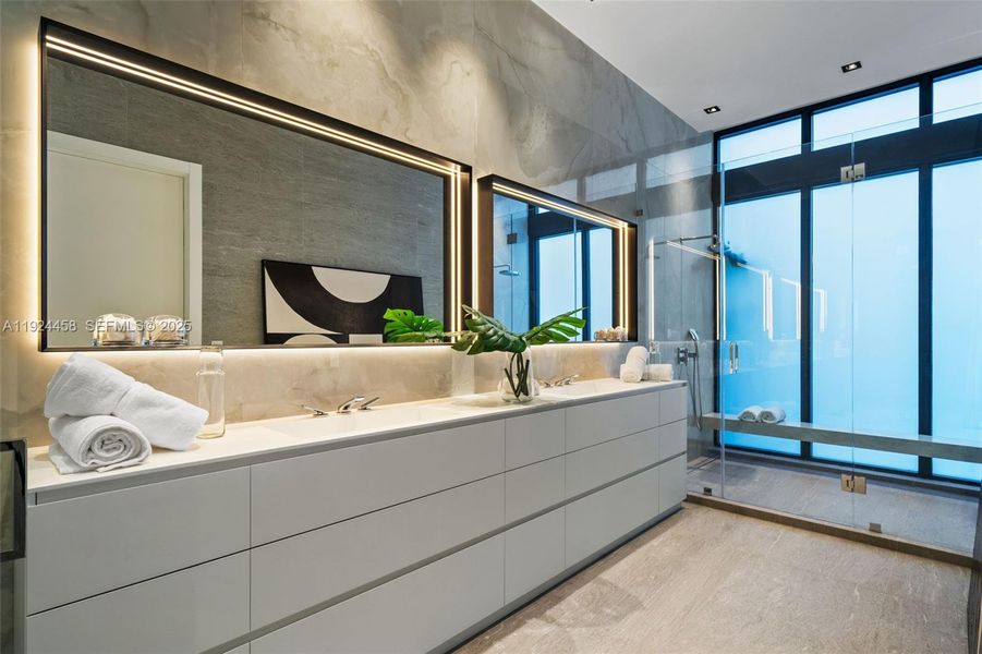 Furnished interior view inside a new home in , Golden Beach (Image 11).