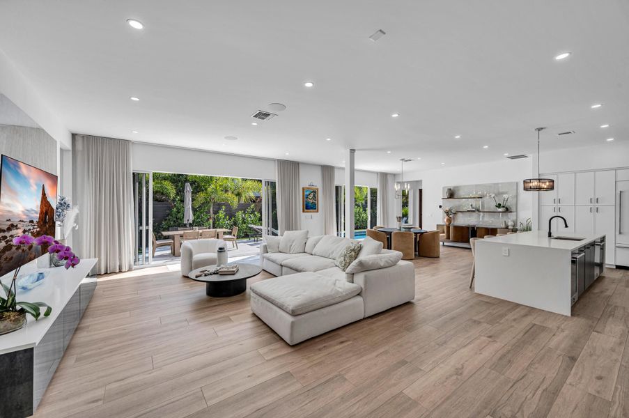 618 NE 15th AVE-29