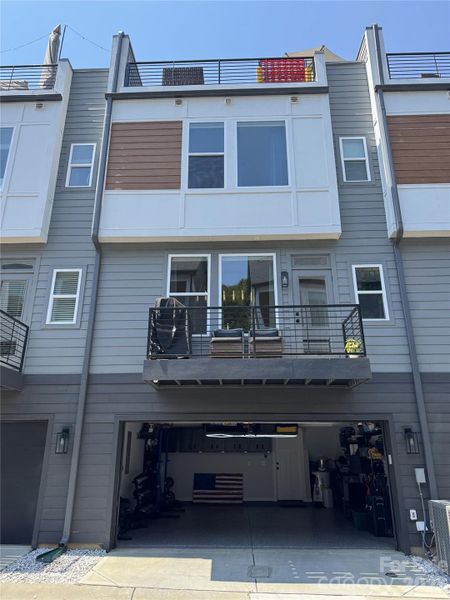 Image 20 of a home in .