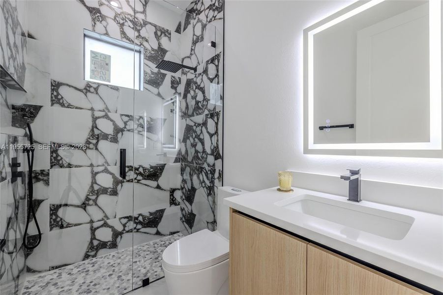 Furnished interior view inside a new home in , Cape Coral (Image 13).