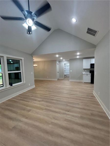 Spacious, unfurnished interior of a new home in , Bremen (Image 14).