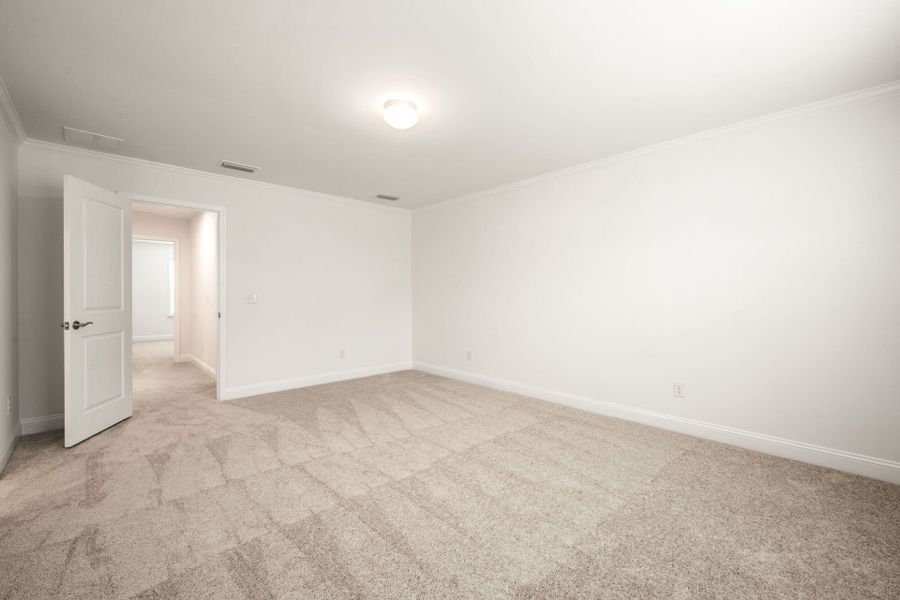 Spacious, unfurnished interior of a new home in Salem Bay, Beaufort (Image 33).